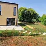 Oli 1 Apartament *